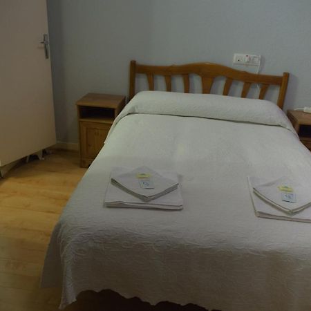 Hostal Lamalonga Hotel มาดริด ภายนอก รูปภาพ