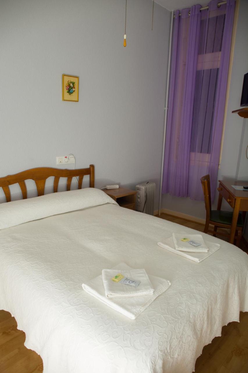 Hostal Lamalonga Hotel มาดริด ภายนอก รูปภาพ